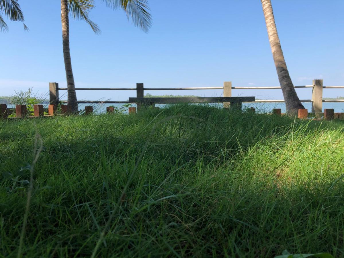 Candlehut Homestay Nileshwar Luaran gambar