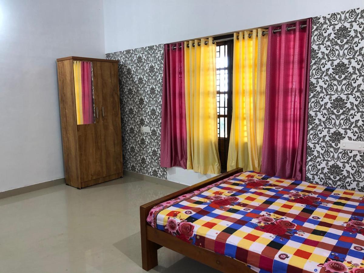 Candlehut Homestay Nileshwar Luaran gambar